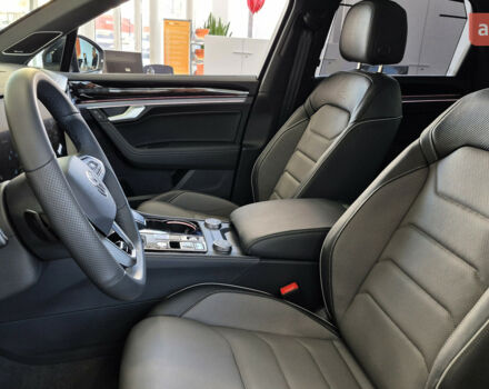 Фольксваген Туарег, объемом двигателя 2.97 л и пробегом 0 тыс. км за 88510 $, фото 19 на Automoto.ua