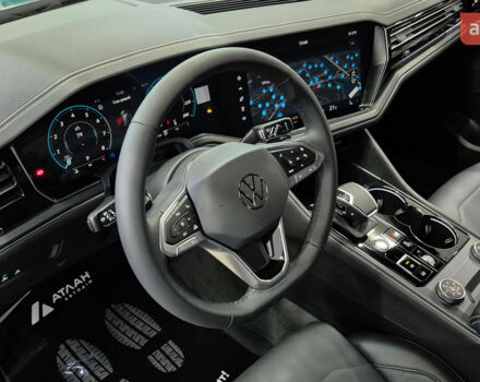 купить новое авто Фольксваген Туарег 2025 года от официального дилера Автодім Атлант на Вацлава Гавела Фольксваген фото