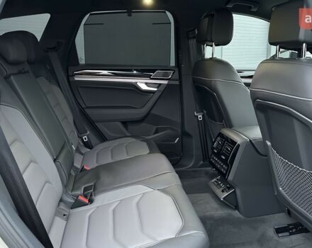 Фольксваген Туарег, объемом двигателя 2.97 л и пробегом 0 тыс. км за 88000 $, фото 28 на Automoto.ua