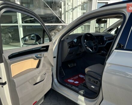 Фольксваген Туарег, об'ємом двигуна 2.97 л та пробігом 0 тис. км за 83500 $, фото 13 на Automoto.ua