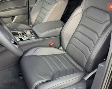 Фольксваген Туарег, объемом двигателя 2.97 л и пробегом 0 тыс. км за 67700 $, фото 23 на Automoto.ua