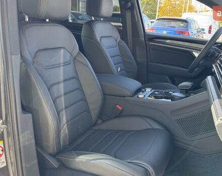 Фольксваген Туарег, объемом двигателя 2.97 л и пробегом 0 тыс. км за 67700 $, фото 13 на Automoto.ua