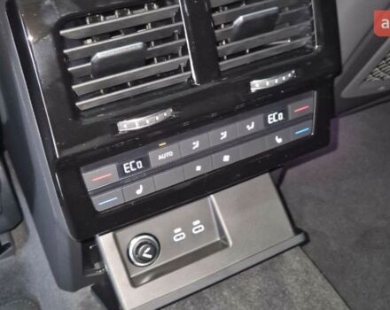 Фольксваген Туарег, об'ємом двигуна 2.97 л та пробігом 0 тис. км за 85500 $, фото 28 на Automoto.ua