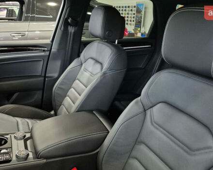 купить новое авто Фольксваген Туарег 2025 года от официального дилера Автодім Атлант на Вацлава Гавела Фольксваген фото