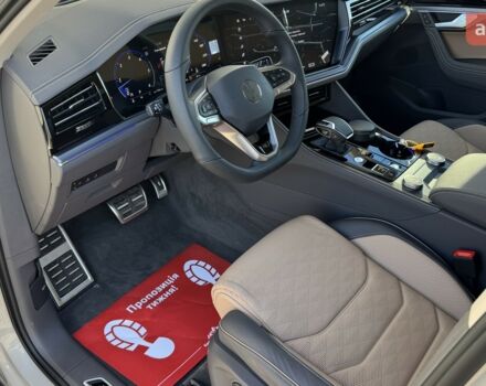 Фольксваген Туарег, объемом двигателя 2.97 л и пробегом 0 тыс. км за 83500 $, фото 26 на Automoto.ua