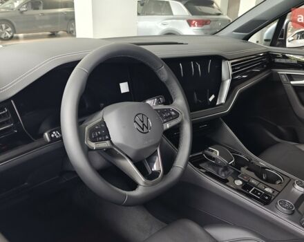 купить новое авто Фольксваген Туарег 2025 года от официального дилера Автодім Атлант на Вацлава Гавела Фольксваген фото