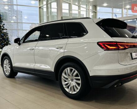купить новое авто Фольксваген Туарег 2025 года от официального дилера Автодім Атлант на Вацлава Гавела Фольксваген фото