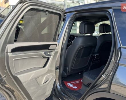 Фольксваген Туарег, объемом двигателя 2.97 л и пробегом 0 тыс. км за 66300 $, фото 17 на Automoto.ua