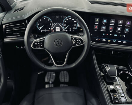 купить новое авто Фольксваген Туарег 2025 года от официального дилера Автодім Атлант на Вацлава Гавела Фольксваген фото