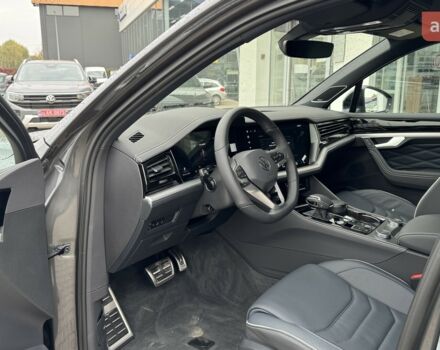 Фольксваген Туарег, объемом двигателя 2.97 л и пробегом 0 тыс. км за 87000 $, фото 8 на Automoto.ua