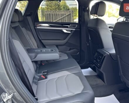 Фольксваген Туарег, объемом двигателя 2.97 л и пробегом 0 тыс. км за 88000 $, фото 35 на Automoto.ua