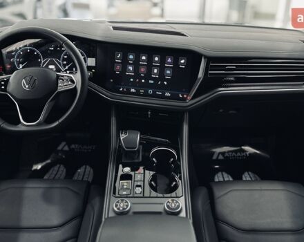 купить новое авто Фольксваген Туарег 2025 года от официального дилера Автодім Атлант на Вацлава Гавела Фольксваген фото