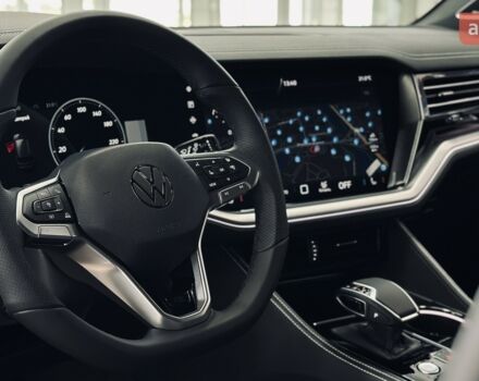 купить новое авто Фольксваген Туарег 2025 года от официального дилера Автодім Атлант на Вацлава Гавела Фольксваген фото