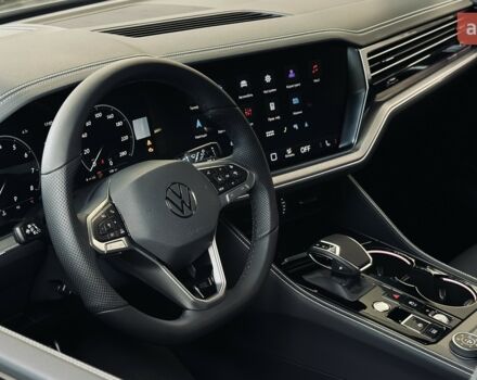 купить новое авто Фольксваген Туарег 2025 года от официального дилера Автодім Атлант на Вацлава Гавела Фольксваген фото