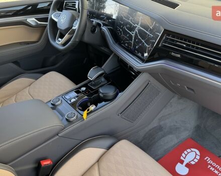 Фольксваген Туарег, об'ємом двигуна 2.97 л та пробігом 0 тис. км за 83500 $, фото 28 на Automoto.ua