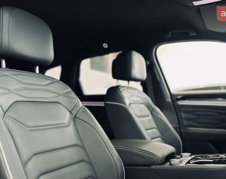 купить новое авто Фольксваген Туарег 2025 года от официального дилера Автодім Атлант на Вацлава Гавела Фольксваген фото