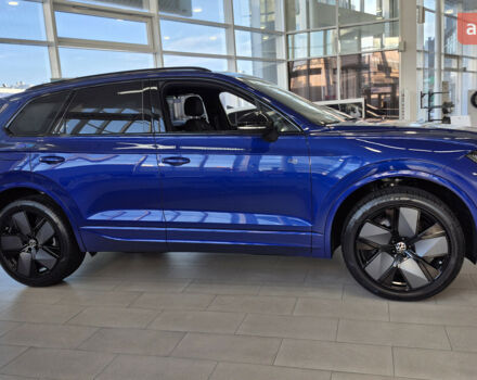 Фольксваген Туарег, объемом двигателя 2.97 л и пробегом 0 тыс. км за 88510 $, фото 2 на Automoto.ua