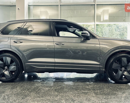 купить новое авто Фольксваген Туарег 2025 года от официального дилера Автодім Атлант на Вацлава Гавела Фольксваген фото