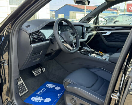 Фольксваген Туарег, объемом двигателя 2.97 л и пробегом 0 тыс. км за 85490 $, фото 25 на Automoto.ua