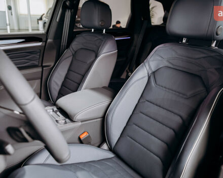 Фольксваген Туарег, объемом двигателя 2.97 л и пробегом 0 тыс. км за 90700 $, фото 10 на Automoto.ua