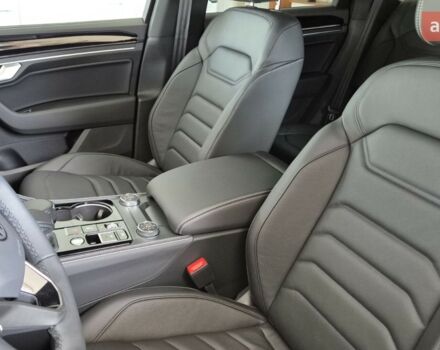 Фольксваген Туарег, объемом двигателя 2.97 л и пробегом 0 тыс. км за 72176 $, фото 8 на Automoto.ua