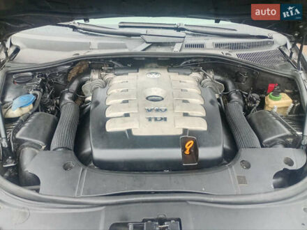 Фольксваген Туарег, объемом двигателя 5 л и пробегом 313 тыс. км за 4000 $, фото 1 на Automoto.ua