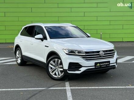 Фольксваген Туарег 2019 у Києві на Automoto.ua Фольксваген Туарег, об'ємом двигуна 3 л та пробігом 146 тис. км за 43999 $, фото 1 на Automoto.ua