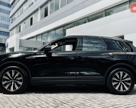 купить новое авто Фольксваген Туарег 2025 года от официального дилера Автодім Атлант на Вацлава Гавела Фольксваген фото