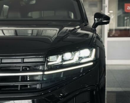 купить новое авто Фольксваген Туарег 2025 года от официального дилера Автодім Атлант на Вацлава Гавела Фольксваген фото