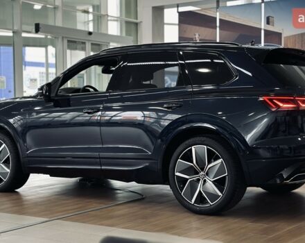 купить новое авто Фольксваген Туарег 2025 года от официального дилера Автодім Атлант на Вацлава Гавела Фольксваген фото