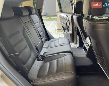 Желтый Фольксваген Туарег, объемом двигателя 3 л и пробегом 239 тыс. км за 32000 $, фото 13 на Automoto.ua