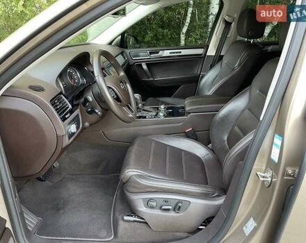 Желтый Фольксваген Туарег, объемом двигателя 3 л и пробегом 239 тыс. км за 32000 $, фото 11 на Automoto.ua