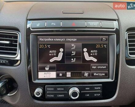 Желтый Фольксваген Туарег, объемом двигателя 3 л и пробегом 239 тыс. км за 32000 $, фото 16 на Automoto.ua