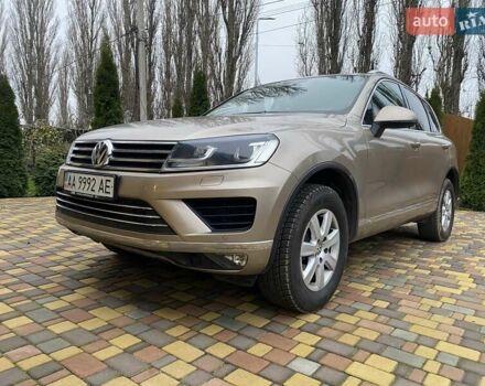 Желтый Фольксваген Туарег, объемом двигателя 3 л и пробегом 239 тыс. км за 32000 $, фото 1 на Automoto.ua