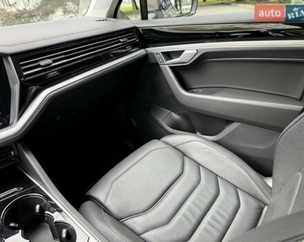 Желтый Фольксваген Туарег, объемом двигателя 2.99 л и пробегом 123 тыс. км за 43900 $, фото 13 на Automoto.ua