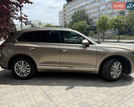 Желтый Фольксваген Туарег, объемом двигателя 2.99 л и пробегом 123 тыс. км за 43900 $, фото 6 на Automoto.ua