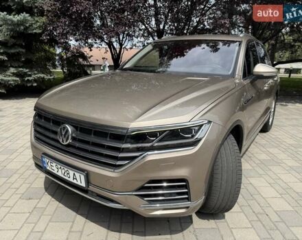 Желтый Фольксваген Туарег, объемом двигателя 2.99 л и пробегом 123 тыс. км за 43900 $, фото 1 на Automoto.ua