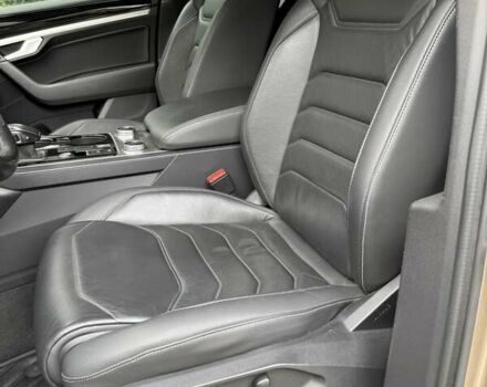 Желтый Фольксваген Туарег, объемом двигателя 2.99 л и пробегом 123 тыс. км за 43900 $, фото 17 на Automoto.ua