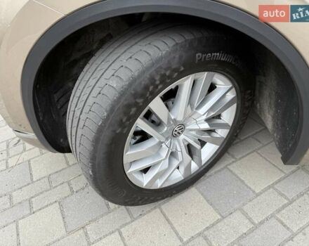 Желтый Фольксваген Туарег, объемом двигателя 2.99 л и пробегом 123 тыс. км за 43900 $, фото 15 на Automoto.ua