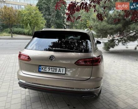 Желтый Фольксваген Туарег, объемом двигателя 2.99 л и пробегом 123 тыс. км за 43900 $, фото 7 на Automoto.ua