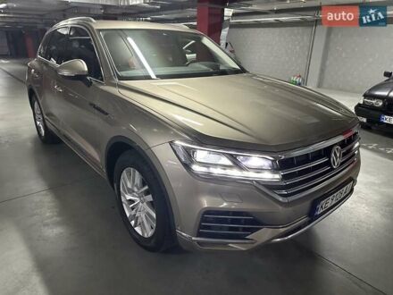 Фольксваген Туарег 2018 в Днепре (Днепропетровске) на Automoto.ua Желтый Фольксваген Туарег, объемом двигателя 2.99 л и пробегом 124 тыс. км за 44500 $, фото 1 на Automoto.ua