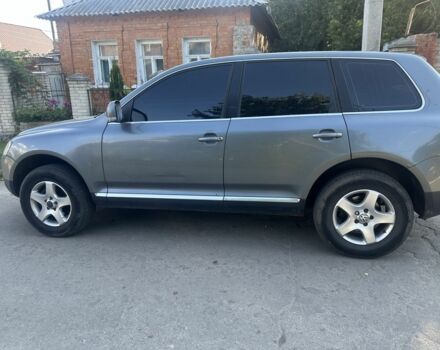 Серый Фольксваген Туарег, объемом двигателя 2.5 л и пробегом 445 тыс. км за 5100 $, фото 6 на Automoto.ua