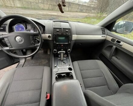 Сірий Фольксваген Туарег, об'ємом двигуна 2.5 л та пробігом 320 тис. км за 4500 $, фото 11 на Automoto.ua