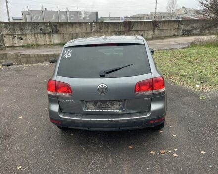 Серый Фольксваген Туарег, объемом двигателя 2.5 л и пробегом 320 тыс. км за 4500 $, фото 3 на Automoto.ua