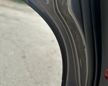 Серый Фольксваген Туарег, объемом двигателя 3 л и пробегом 230 тыс. км за 12500 $, фото 12 на Automoto.ua