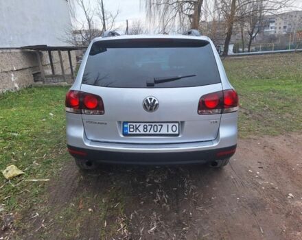 Серый Фольксваген Туарег, объемом двигателя 2.5 л и пробегом 360 тыс. км за 7200 $, фото 3 на Automoto.ua