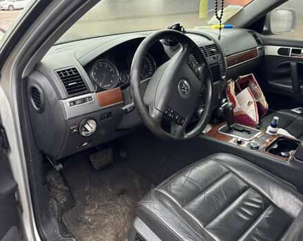 Серый Фольксваген Туарег, объемом двигателя 3.19 л и пробегом 222 тыс. км за 2999 $, фото 1 на Automoto.ua