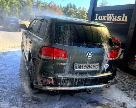 Серый Фольксваген Туарег, объемом двигателя 4.9 л и пробегом 260 тыс. км за 6000 $, фото 8 на Automoto.ua