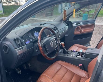 Сірий Фольксваген Туарег, об'ємом двигуна 2.5 л та пробігом 300 тис. км за 5615 $, фото 6 на Automoto.ua