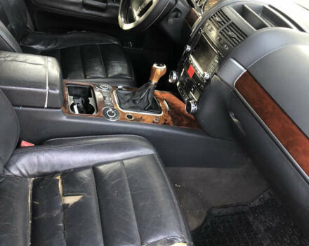 Сірий Фольксваген Туарег, об'ємом двигуна 2.46 л та пробігом 372 тис. км за 5600 $, фото 1 на Automoto.ua